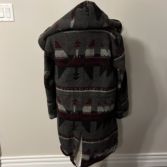 Forever 21 Aztec Jacket - Picture 4 of 6